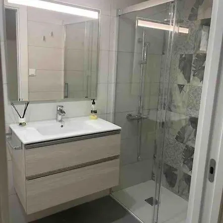 Bright Flat With View To The Castle And The Museum Daire